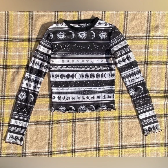 Horoscopez Sheer Cropped Zodiac Astrology Long Sleeve - Picture 1 of 5
